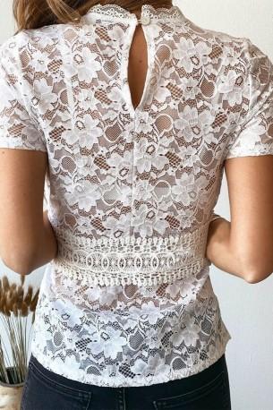 Bela čipkasta majica s kratkimi rokavi s cvetličnim izrezom  Audrey