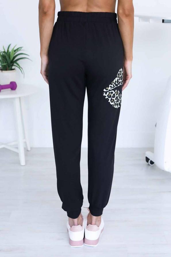 Joggers za pas z vrvico in črnim leopardjim vzorcem Klara