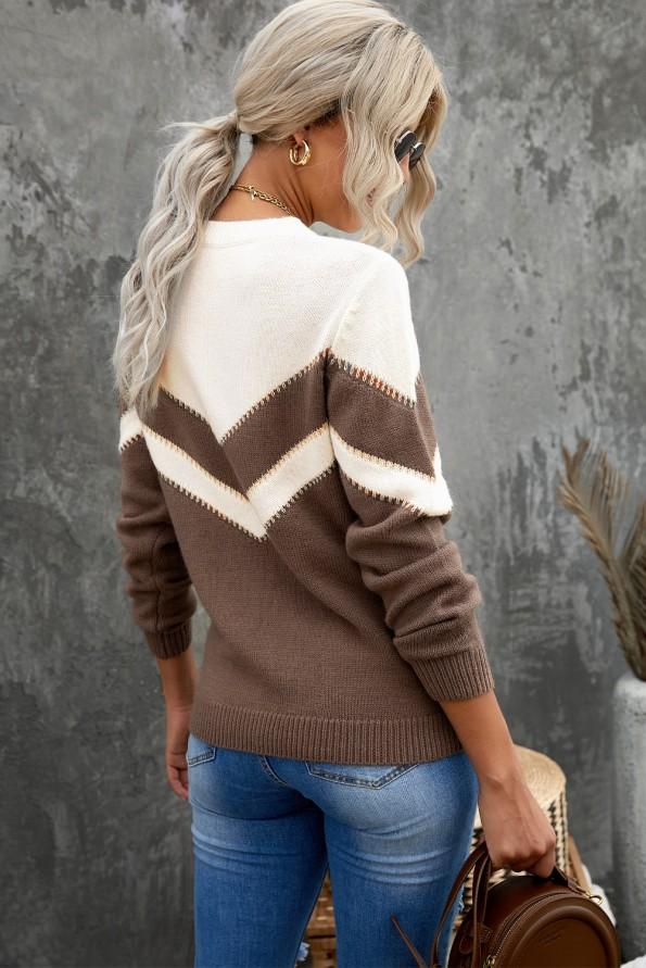 Kaki chevron pulover s širokim ovratnikom
