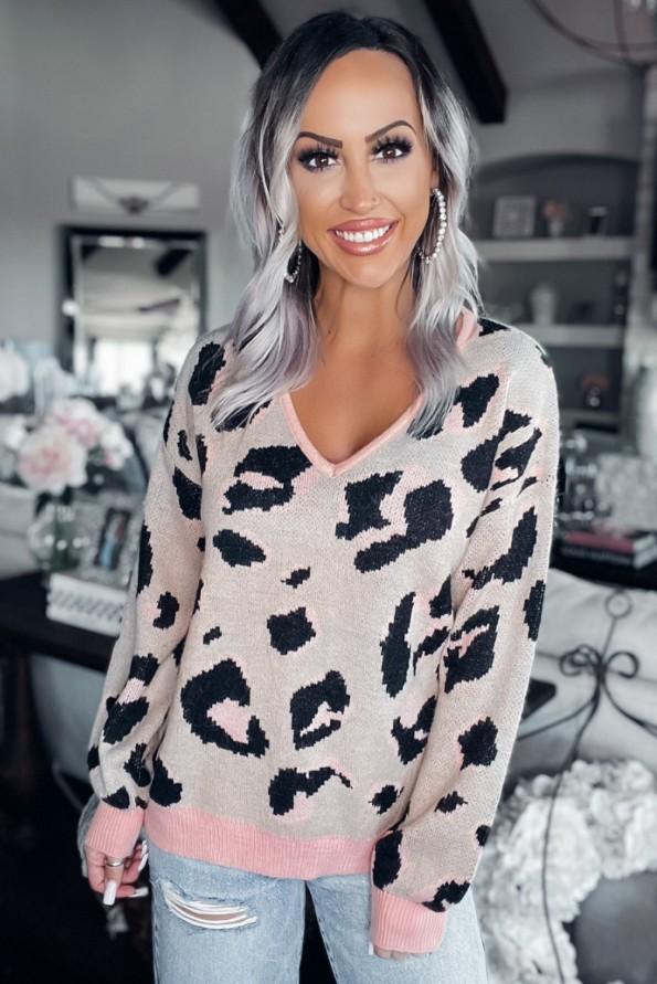 Leopard pulover z V-izrezom in kontrastnim prirezom Ginna