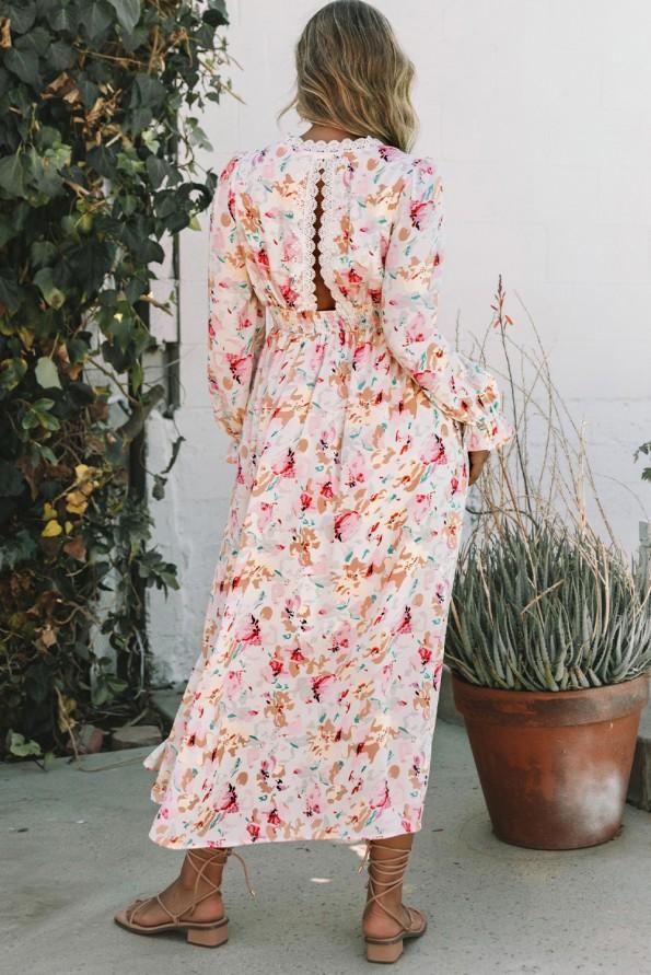 Maxi obleka s cvetličnim izrezom na hrbtni strani iz roza čipke Savannah