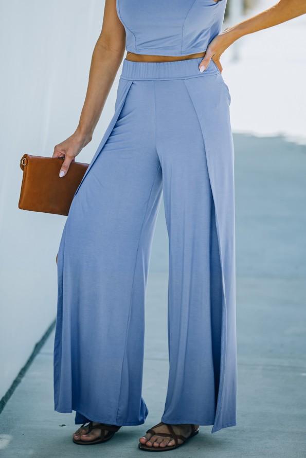 Nebeško modra majica brez hrbta in komplet hlač z visokim pasom Elizabeth