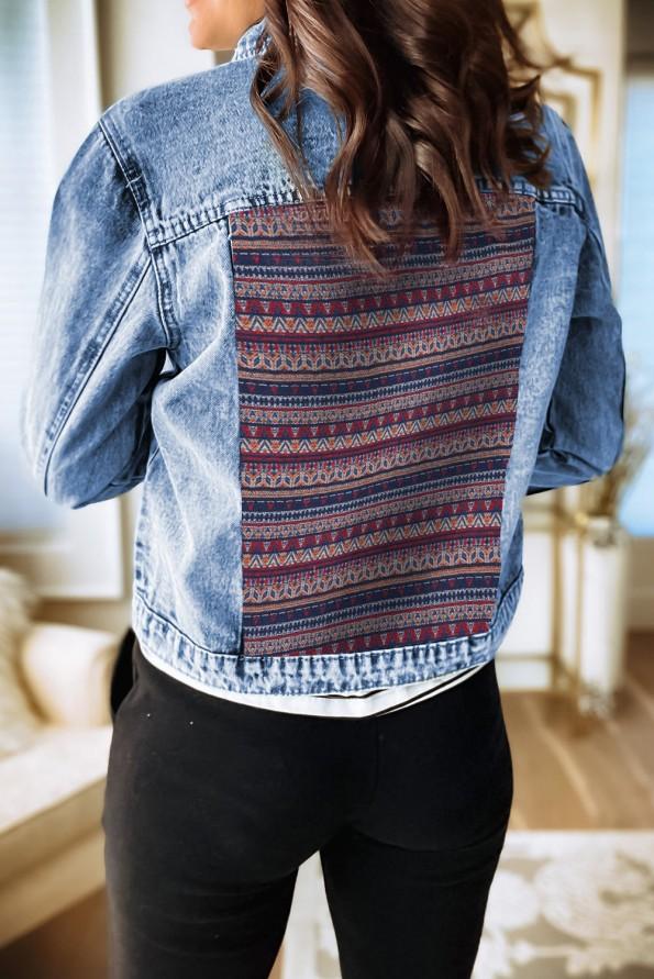 Nebesno modra jakna iz džinsa Tribal Patch