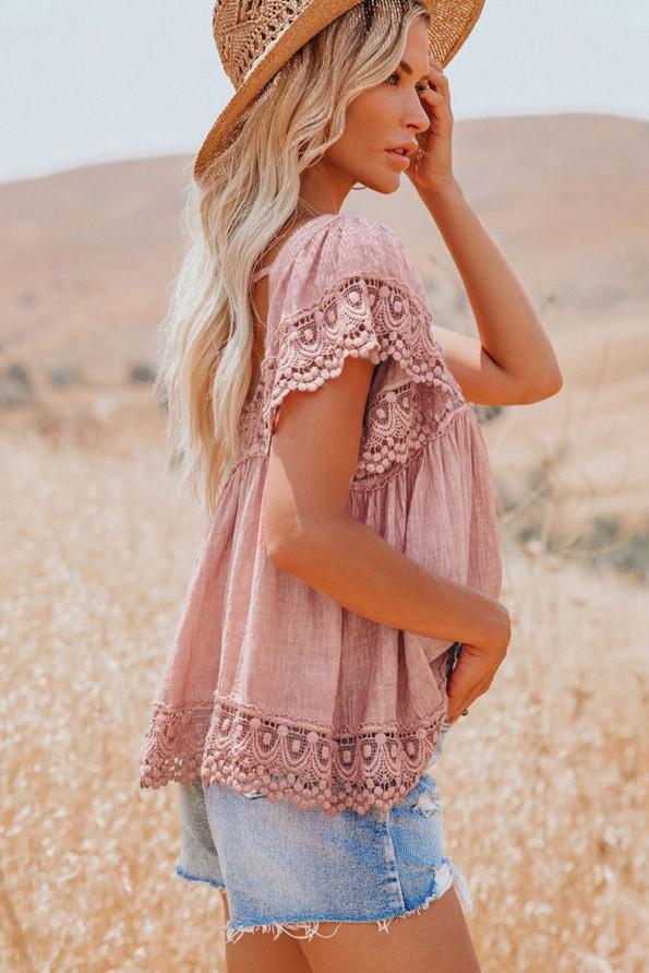 Rožnata čipkasta bluza s kvadratnim izrezom Nina