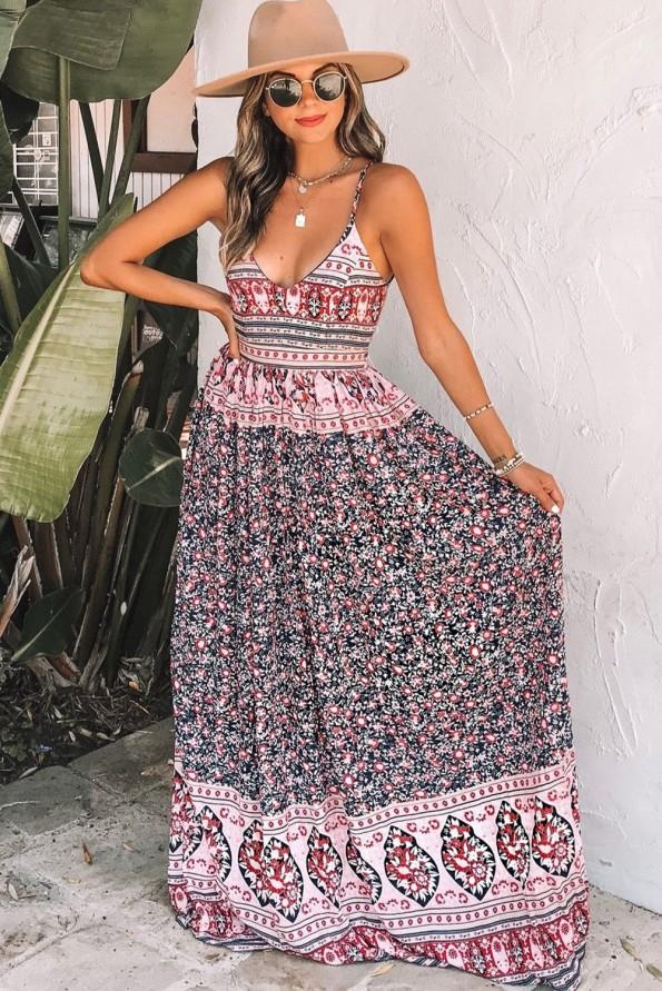 Rožnata obleka brez hrbta s cvetličnim tiskom Boho