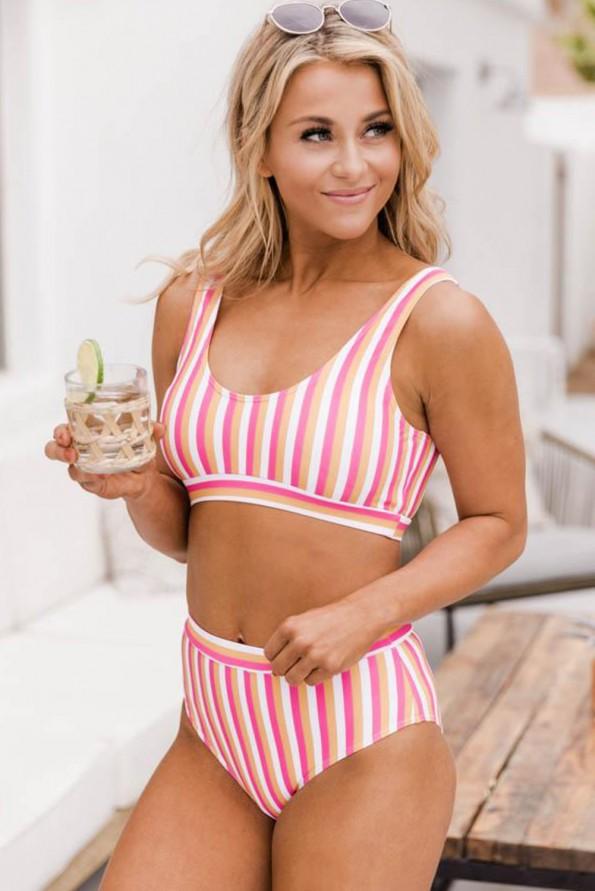 Rožnate črtaste bikini kopalke z U-izrezom s srednjim pasom Alina