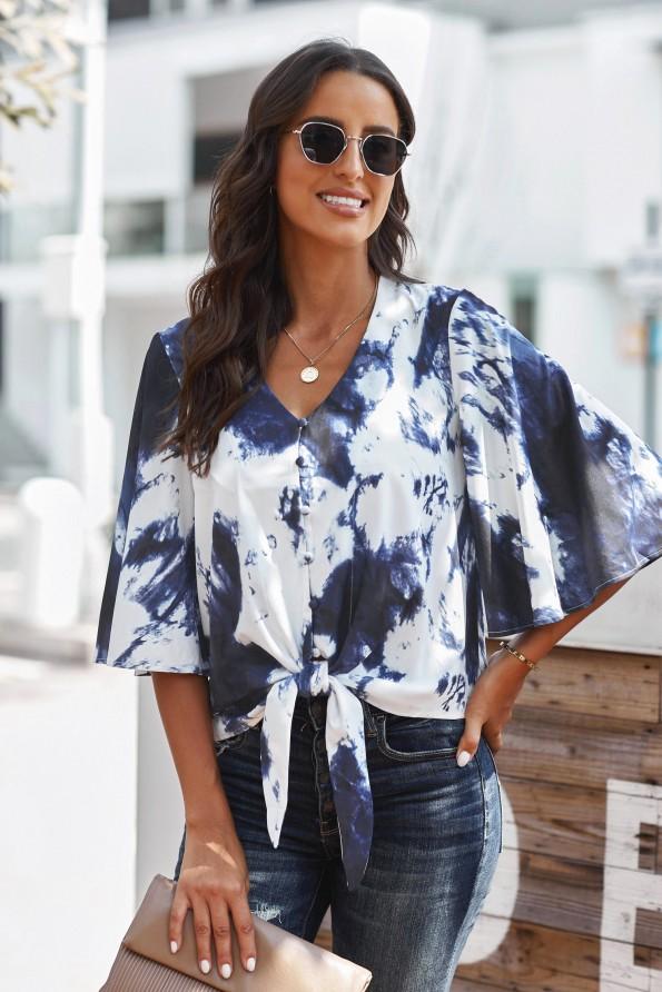 Bluza Kamila s črnimi tie dye vzorci in vozlom