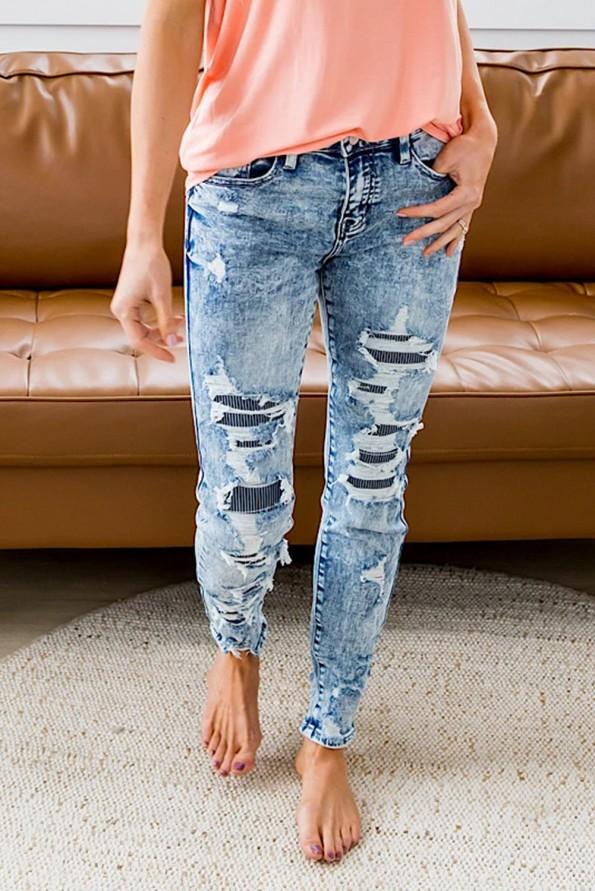 Bombažne nebeško modre kavbojke s črtastimi krpicami Anna