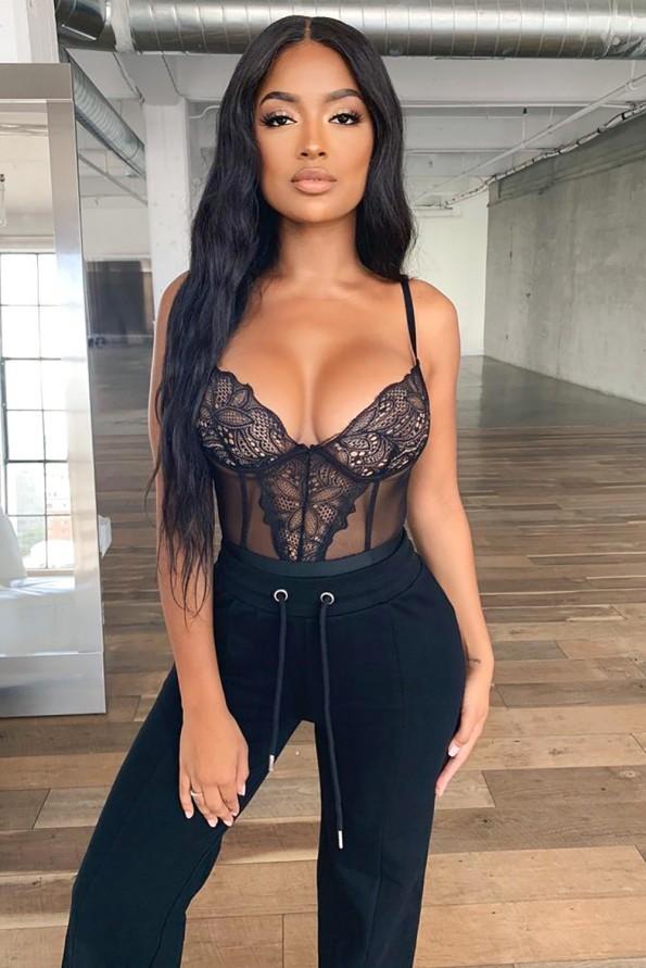 Črn čipkasti bodysuit Arielle s trakom