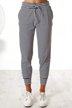 Črna črtasta trenirka Valentina