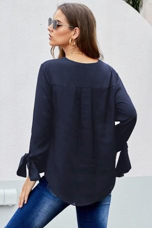 Črna preklopna bluza Kalani z vozlom na rokavu