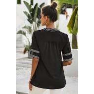 Črna priložnostna bluza Madilynn z vezenim vzorcem