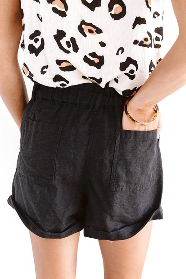 Črne kratke hlače Mary z visokim pasom in gumbi