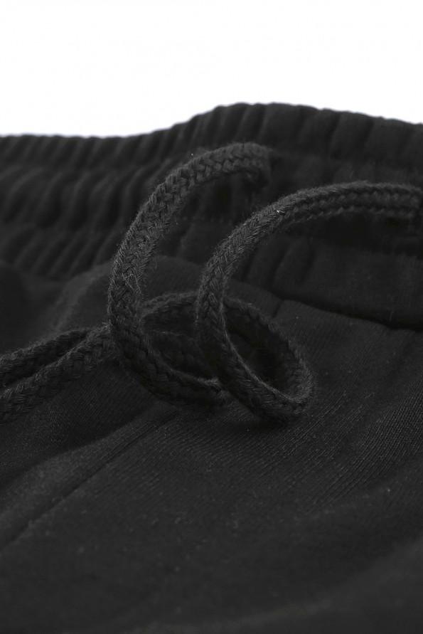 Črne kratke hlače z zavihanim robom Aubree