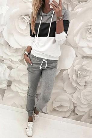 Črne športne hlače s vezalkami in pulover Juliette s kapuco