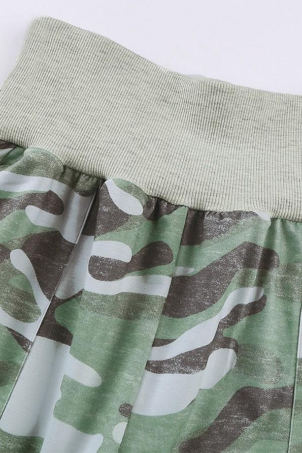 Kamuflažne ohlapne hlače Judith