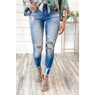 Kavbojke raztrganega in spranega videza Isabelle