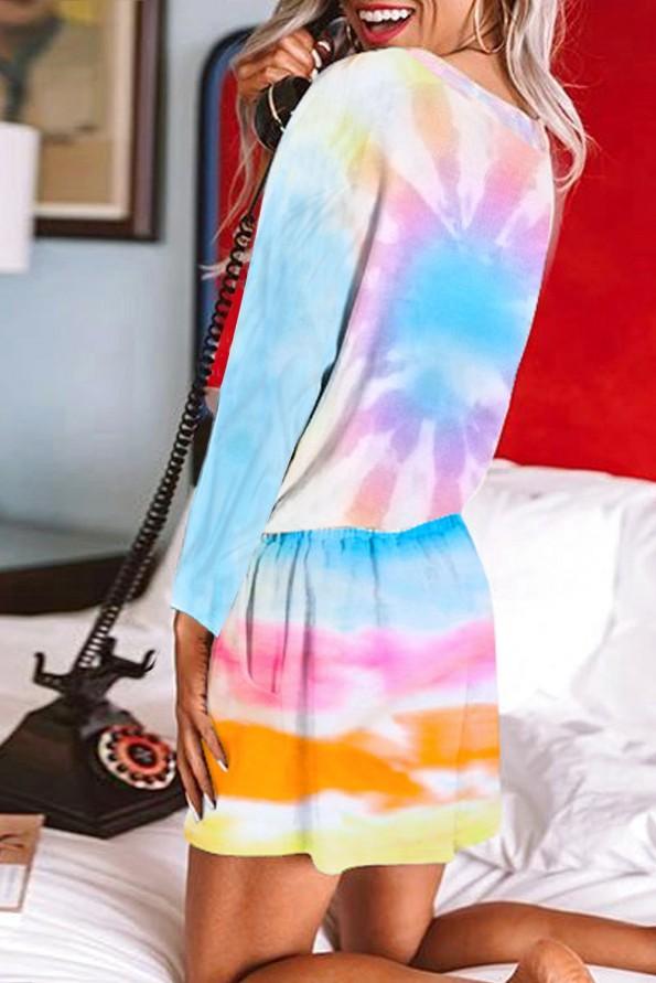 Klasičen tie dye komplet Emilia s kratkimi hlačami