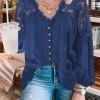 Modra bluza Esmeralda s čipkastimi rameni