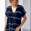 Modra bluza Vanessa s kratkimi rokavi in belimi črtami