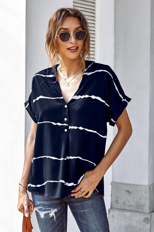 Modra bluza Vanessa s kratkimi rokavi in belimi črtami