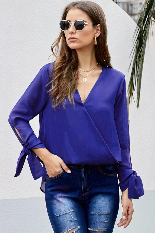 Modra preklopna bluza Rory z V-izrezom