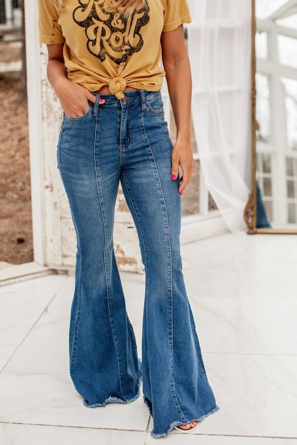 Modre kavbojke s širokim spodnjim delom  Judith