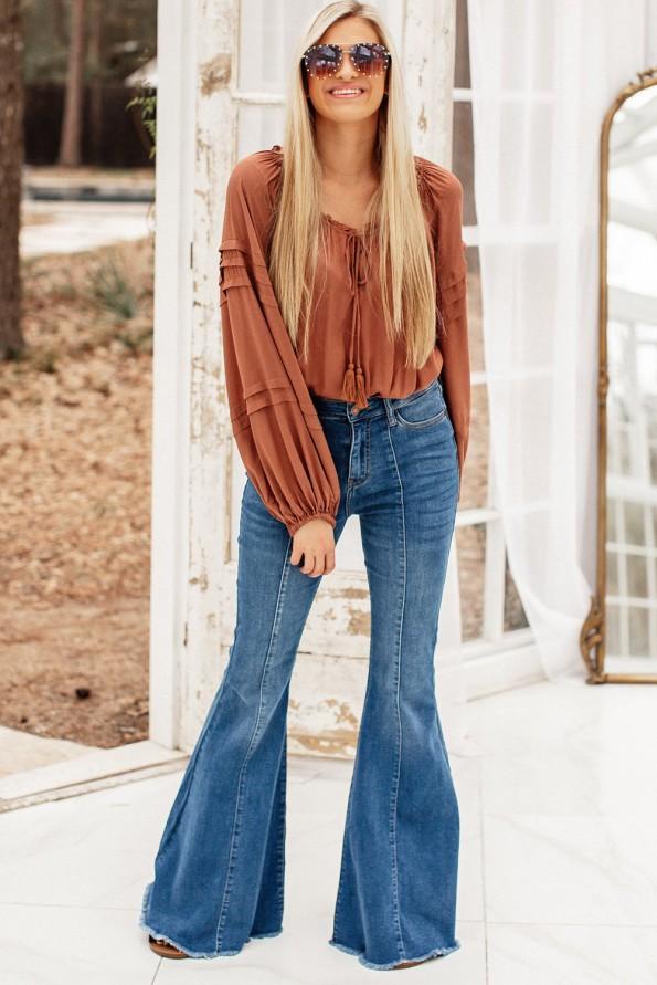 Modre kavbojke s širokim spodnjim delom  Judith