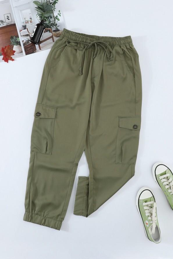 Olivno zelene jogger hlače Genesis