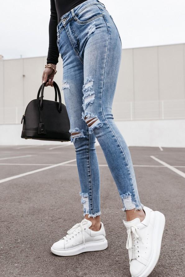 Oprijete bombažne raztrgane jeans kavbojke Jasy