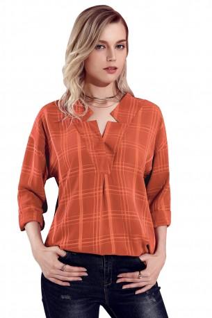 Oranžna karirasta bluza Julissa z zarezanim ovratnikom
