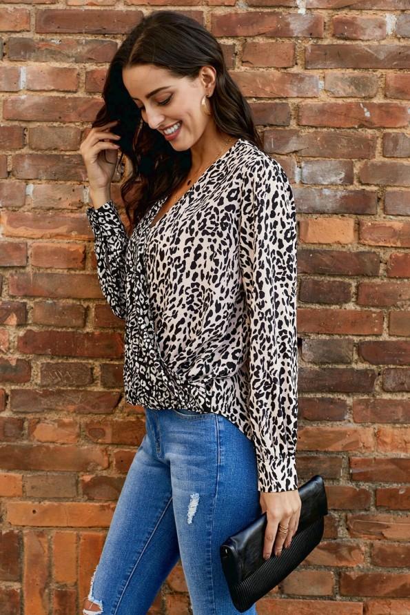 Preklopna bluza Everlee z leopardjim potiskom