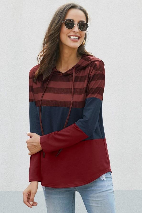 Rdeč pulover Adalyn s kapuco za prosti čas