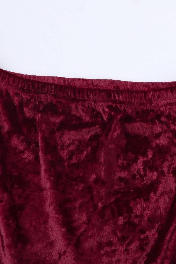 Rdeča žametna obleka Bailee z golimi rameni