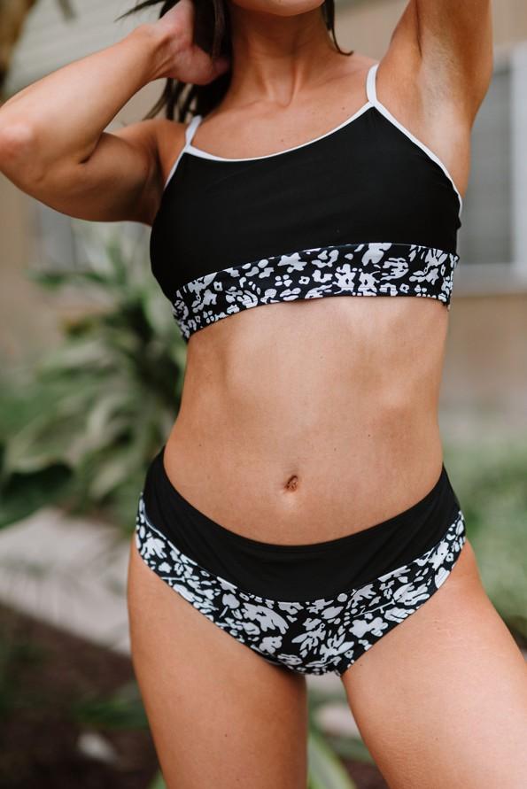 Črni dvodelni bikini s tiskanimi bloki Spacy
