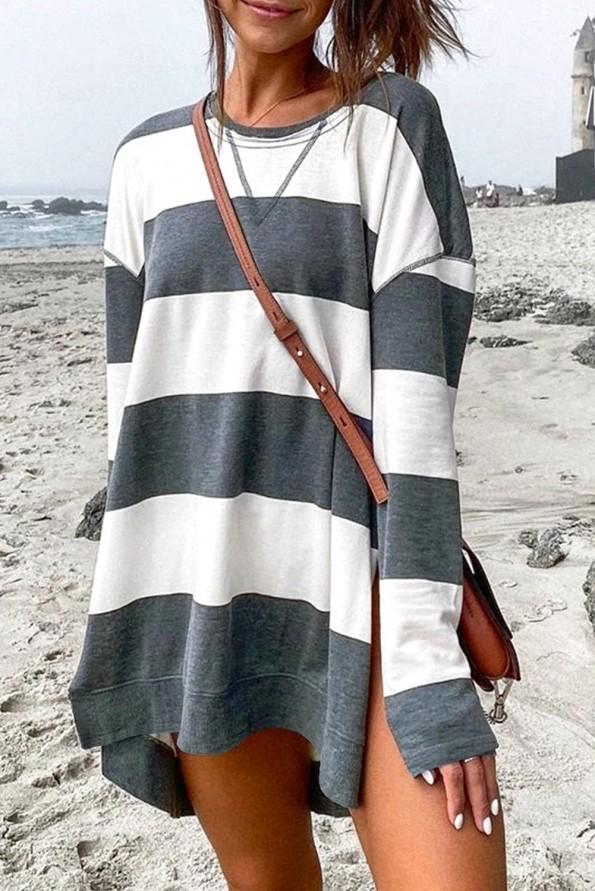 Siv prevelik pulover Valentina z okroglim ovratnikom