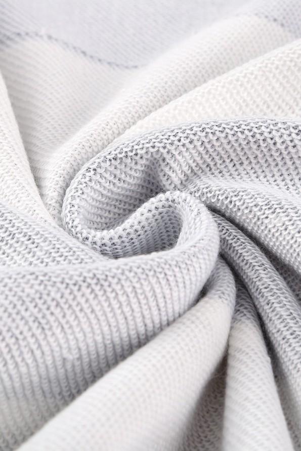 Siv prevelik pulover Valentina z okroglim ovratnikom