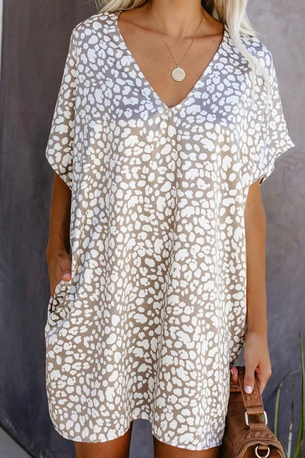 Sproščena majica obleka Maya z polovičnimi rokavi in žepi