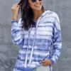 Svetlo moder tie dye pulover Journee s kapuco