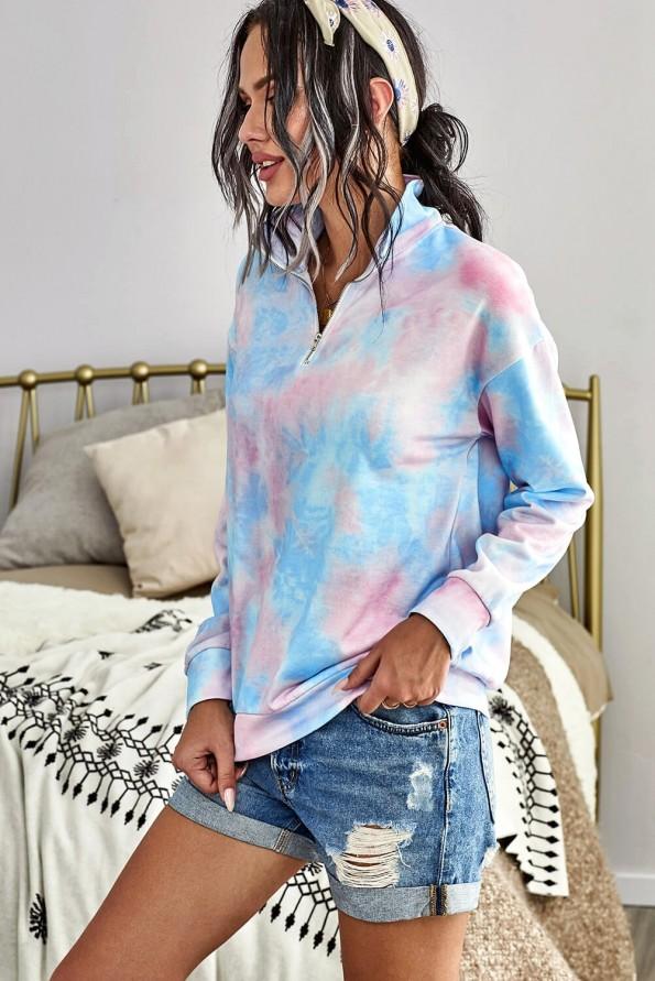 Svetlo moder tie dye pulover Valeria s kapuco