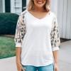 Top Renata s sivimi leopardjimi rokavi
