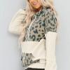 Topel pulover Evelyn z leopardjim motivom
