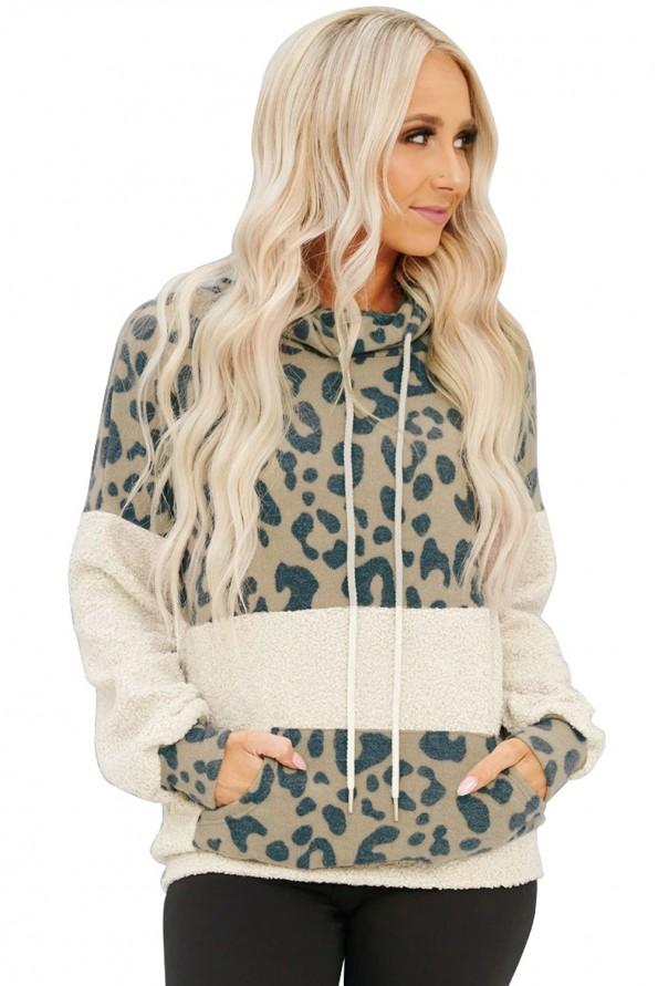 Topel pulover Evelyn z leopardjim motivom