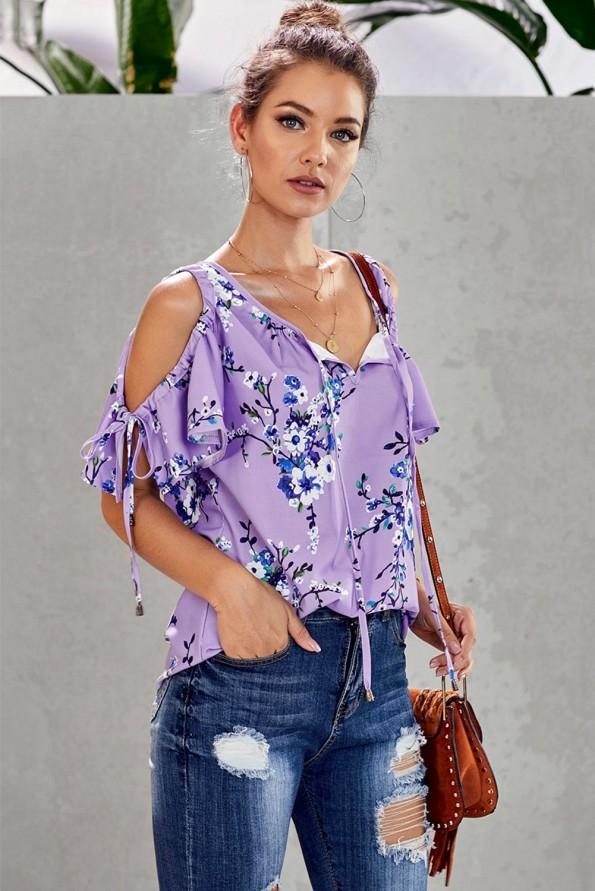 Vijolična bluza z odprtimi rameni