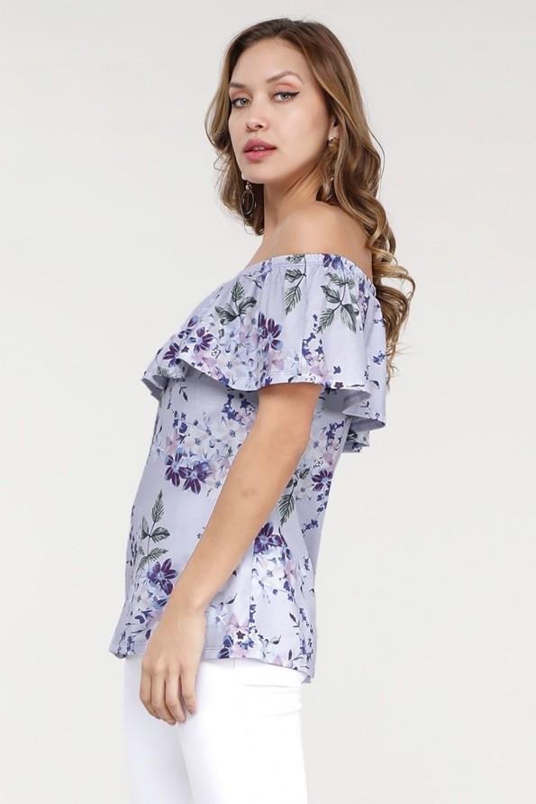 Vijolična cvetlična bluza  s carmen izrezom