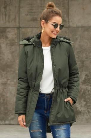 Zelena parka Macie s kapuco iz umetnega krzna