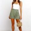 Zelene nabrane kratke hlače Samantha z visokim pasom