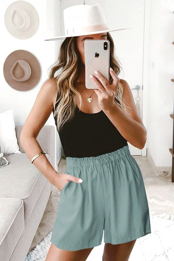 Zelene udobne kratke hlače Alexandra z visokim pasom