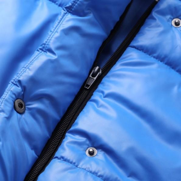 Kratka modra bunda z modrim ovratnikom in s snemljivimi rokavi Iris