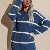 Modri črtasti ohlapni pulover Fosette